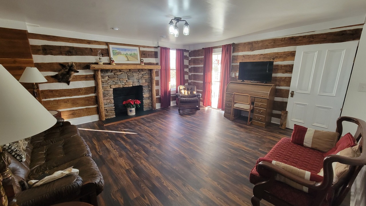 Photo of Livingroom in Rocky Mount