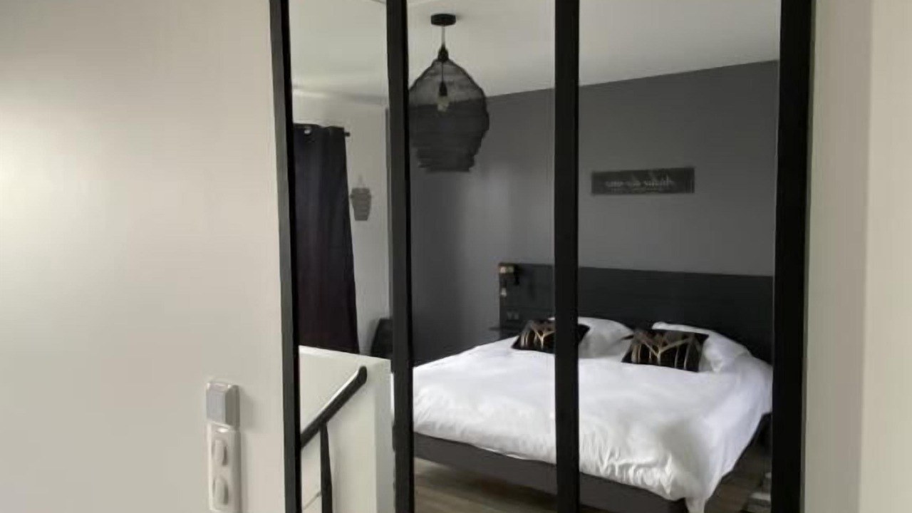 Photo of Bedroom in Saint-Prix