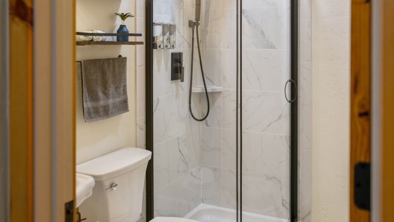 Photo of Bathroom in Cascade