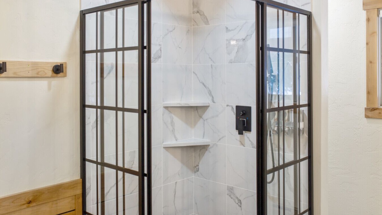 Photo of Bathroom in Cascade