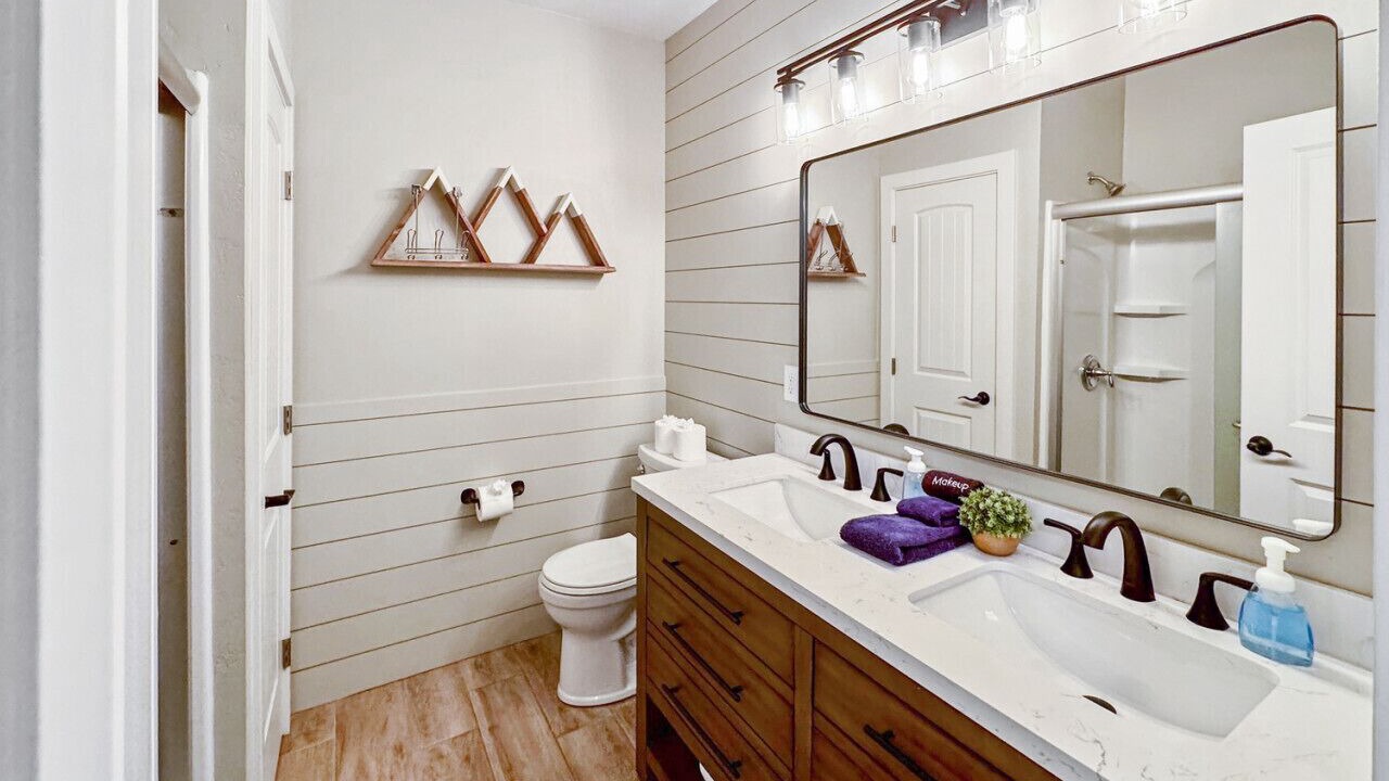 Photo of Bathroom in Donnelly