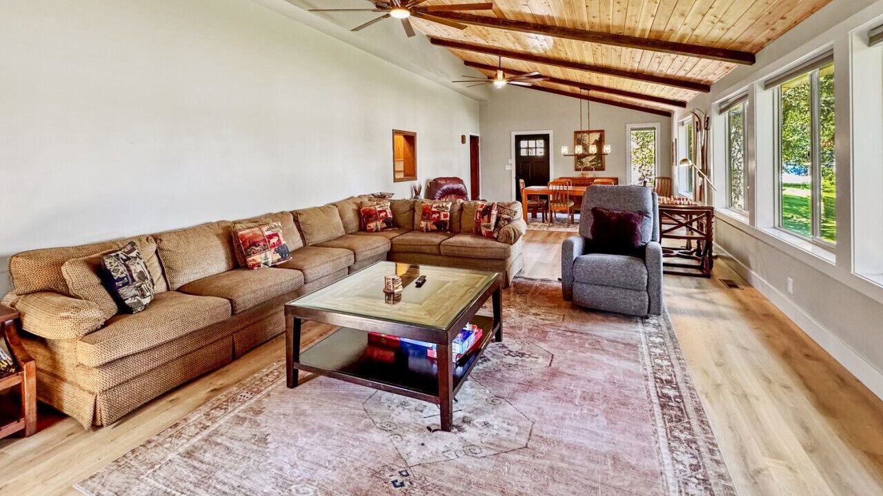 Photo of Livingroom in Donnelly