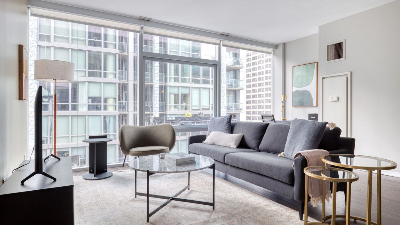 Photo of Livingroom in Streeterville
