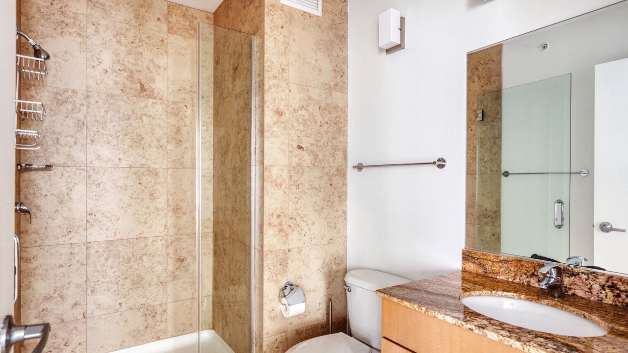 Photo of Bathroom in Streeterville