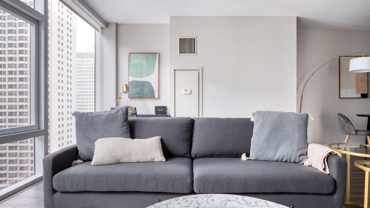 Photo of Livingroom in Streeterville