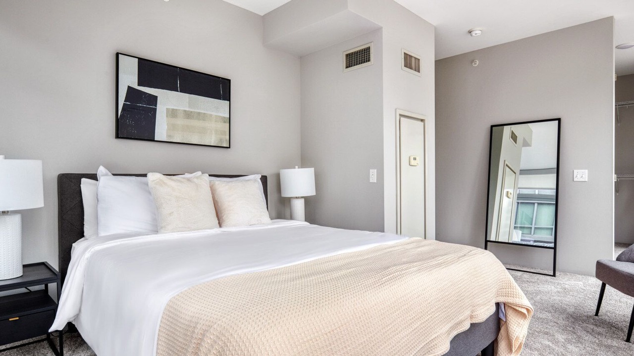 Photo of Bedroom in Streeterville