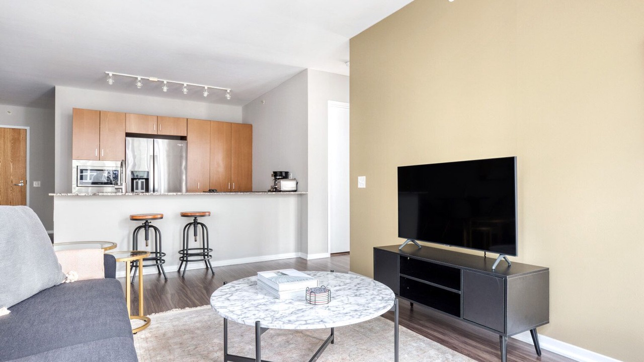 Photo of Livingroom in Streeterville