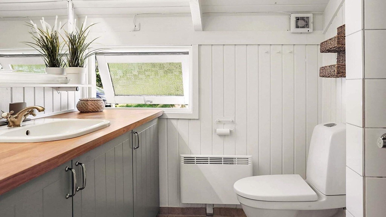 Photo of Bathroom in Aalbaek