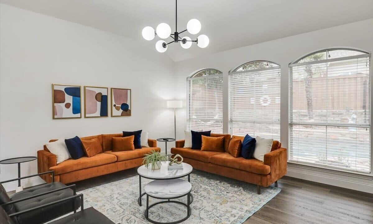 Photo of Livingroom in Rowlett