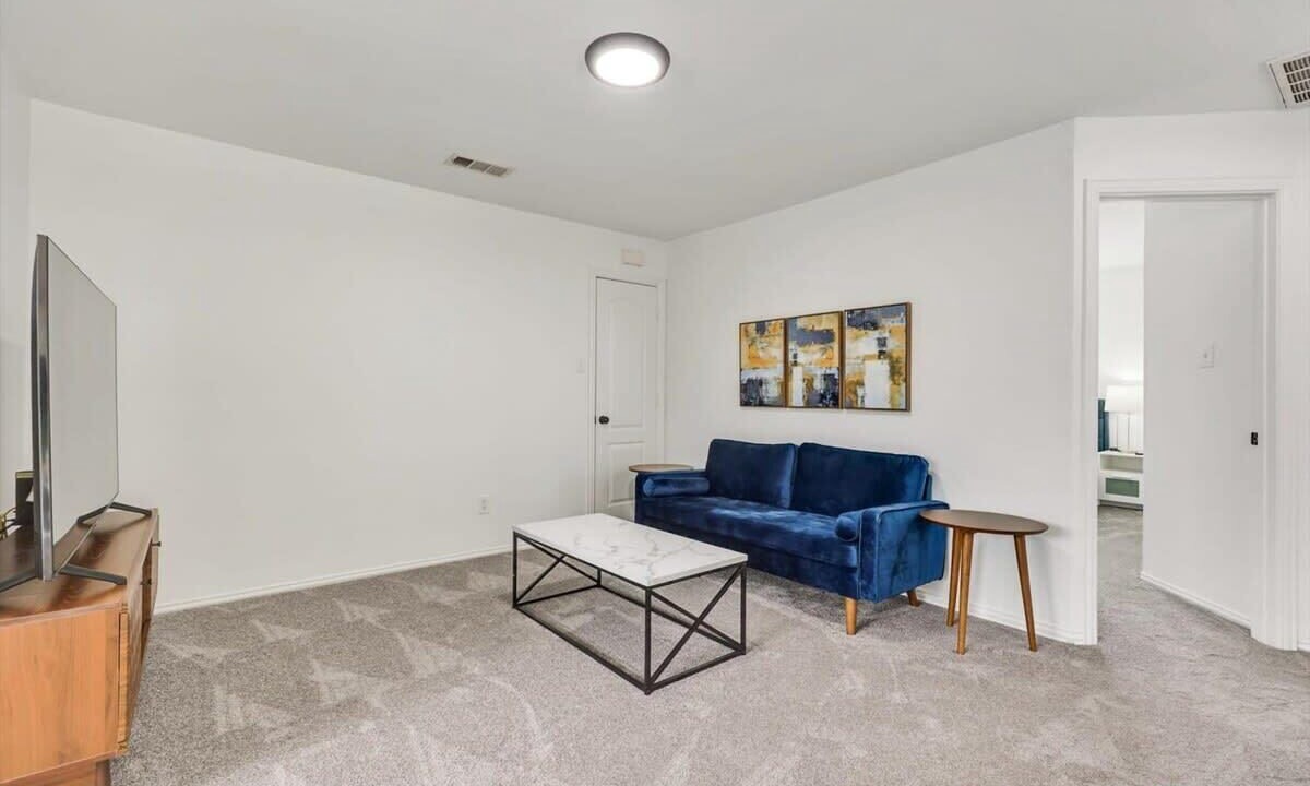 Photo of Livingroom in Rowlett