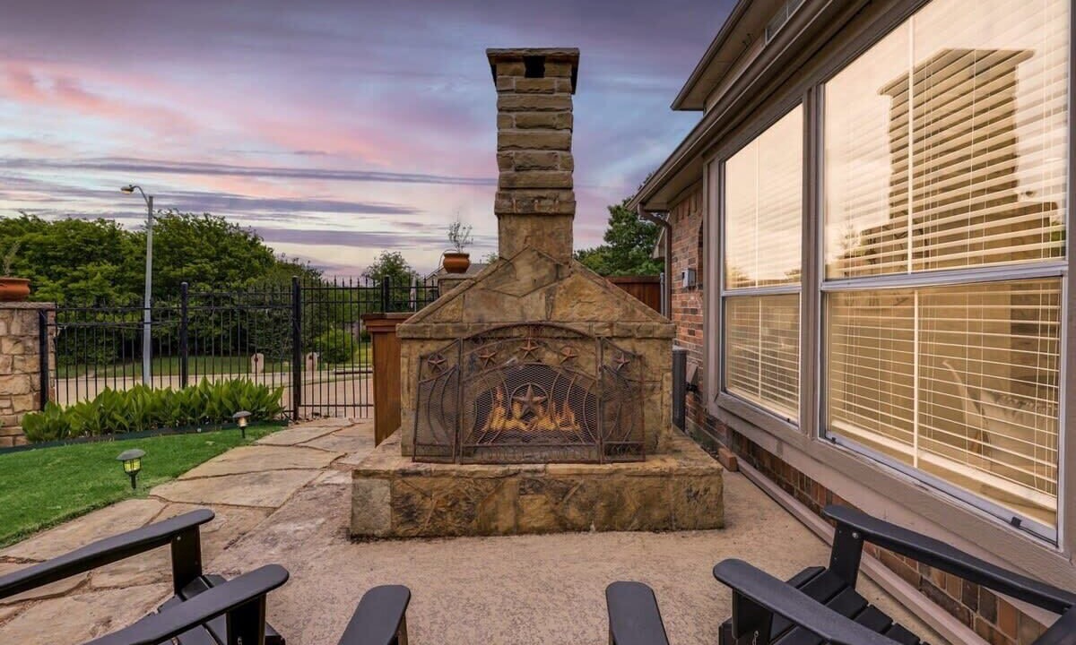 Photo of Livingroom in Rowlett