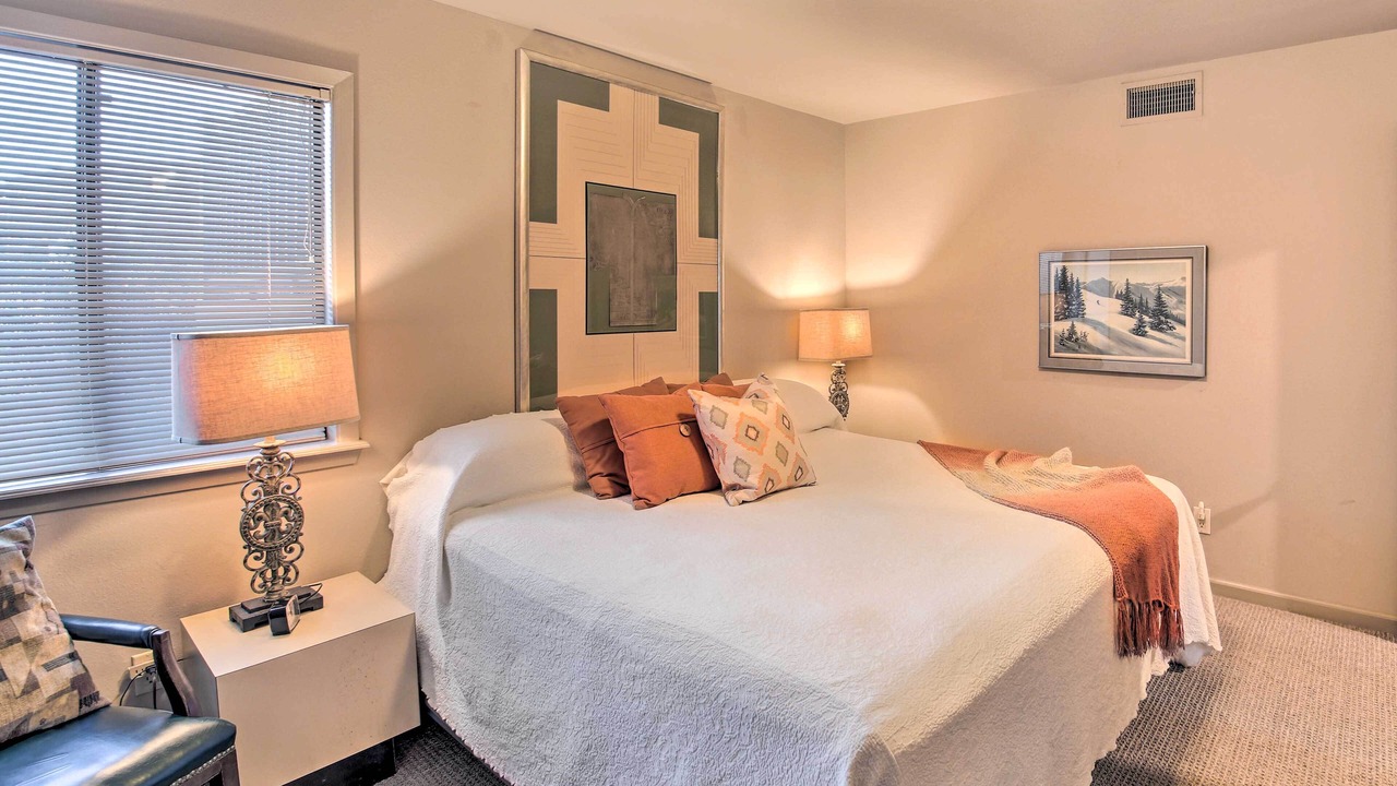 Photo of Bedroom in Mid America