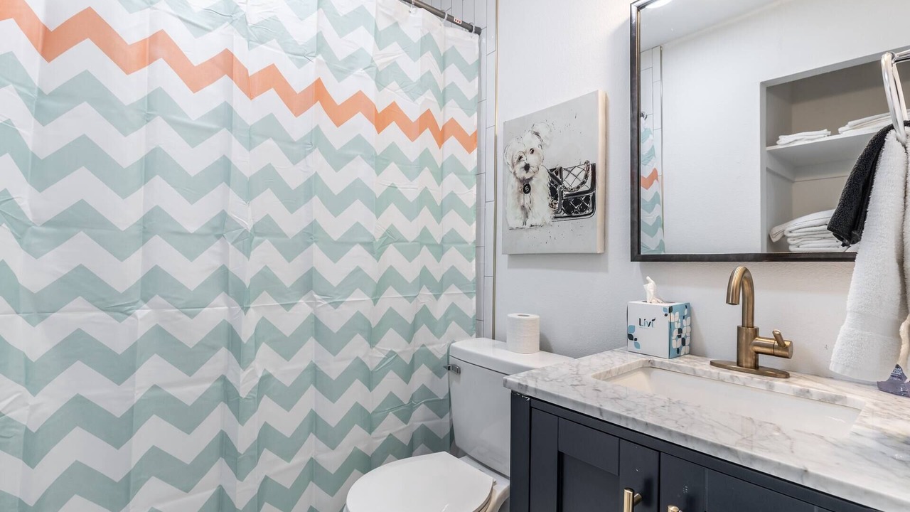 Photo of Bathroom in North Central Carrollton