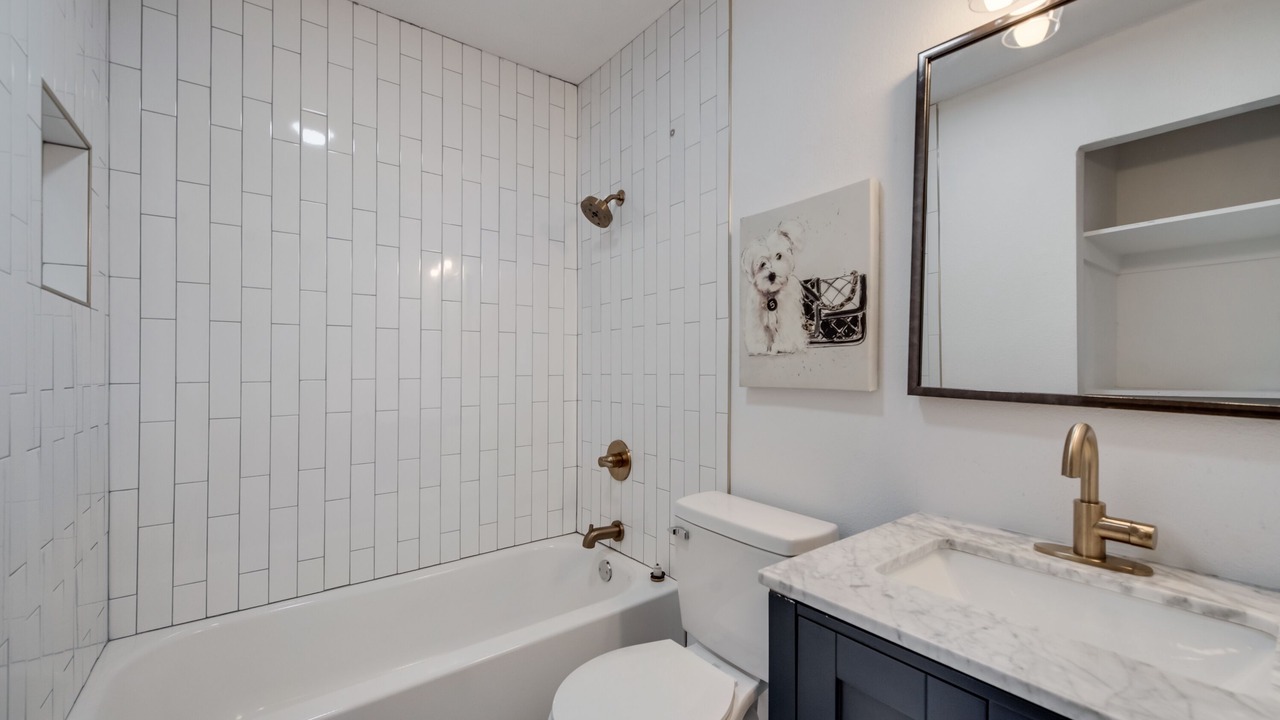 Photo of Bathroom in North Central Carrollton