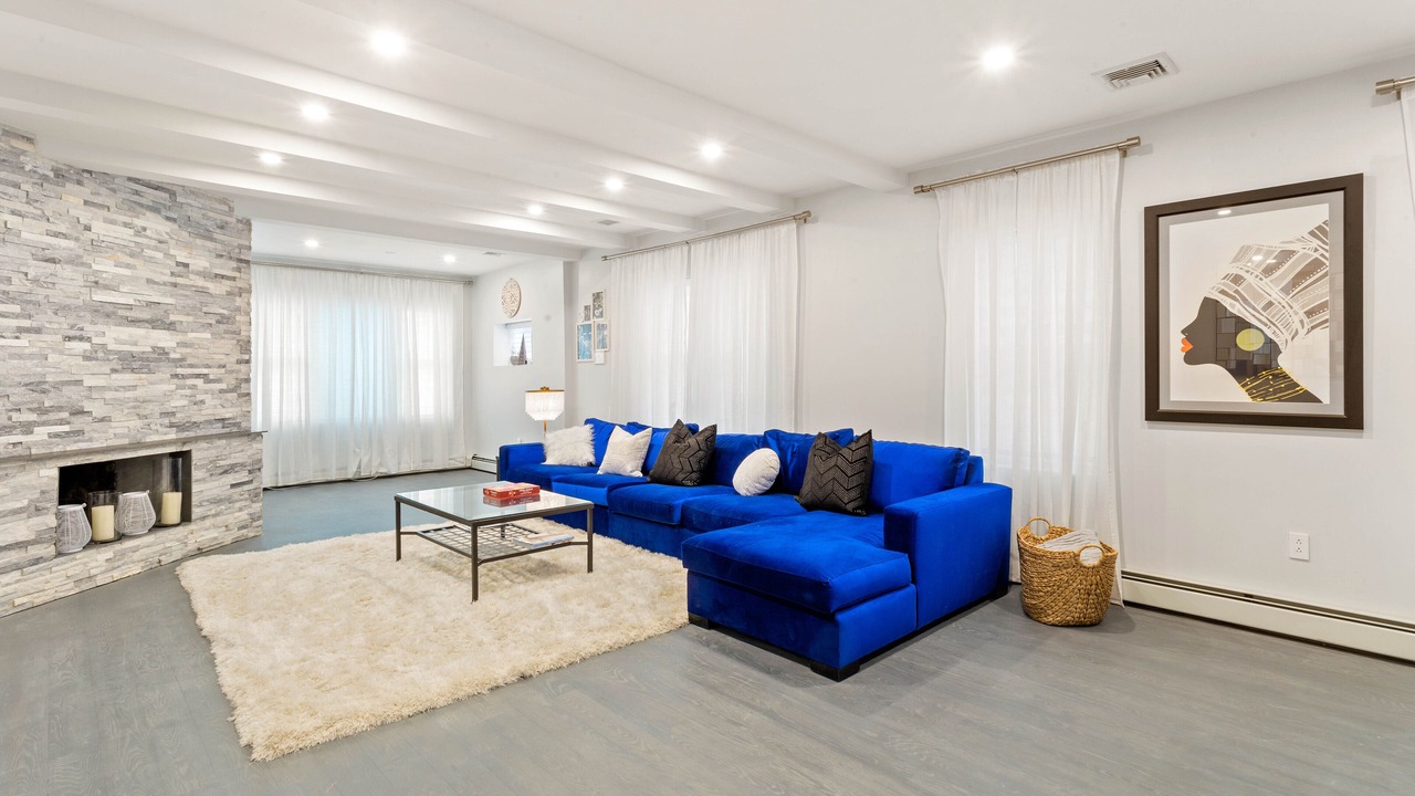 Photo of Livingroom in Queens