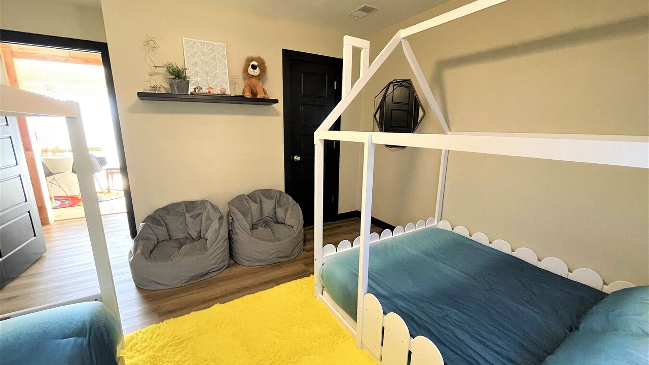 Photo of Bedroom in Springdale