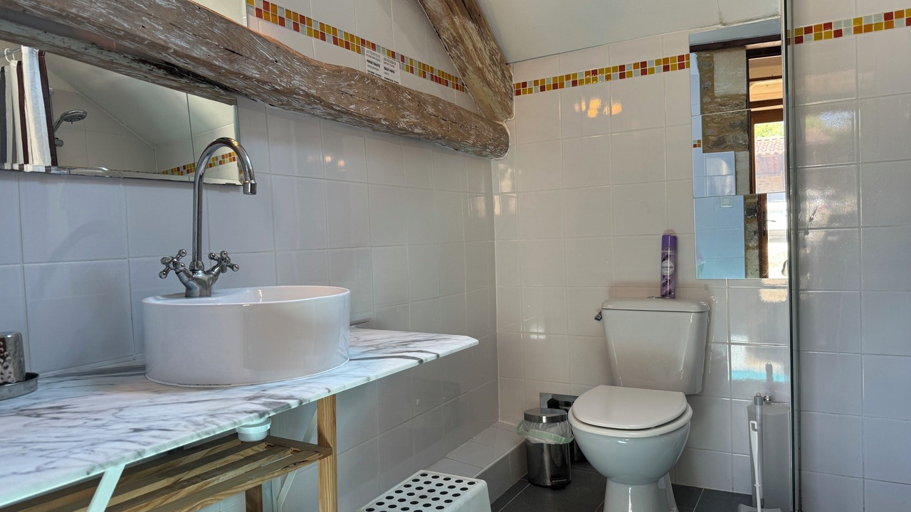 Photo of Bathroom in Frayssinet-le-Gelat