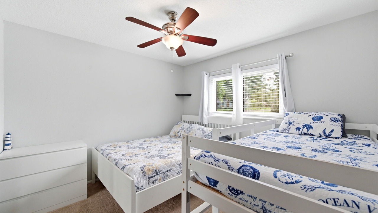 Photo of Bedroom in Rustic Oaks