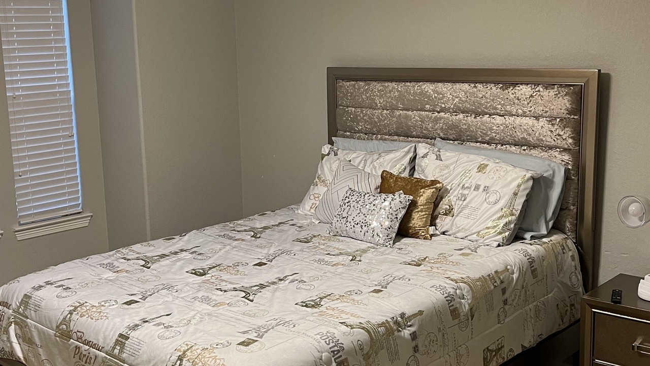 Photo of Bedroom in Sienna Village Of Waters Lake