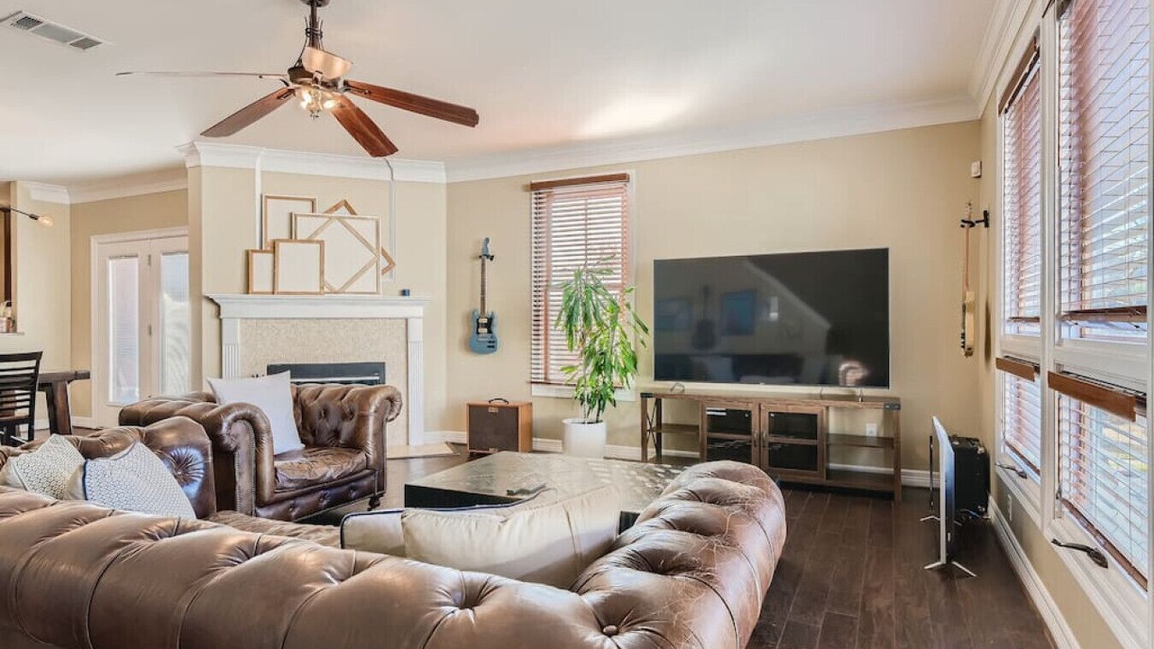 Photo of Livingroom in West Campus