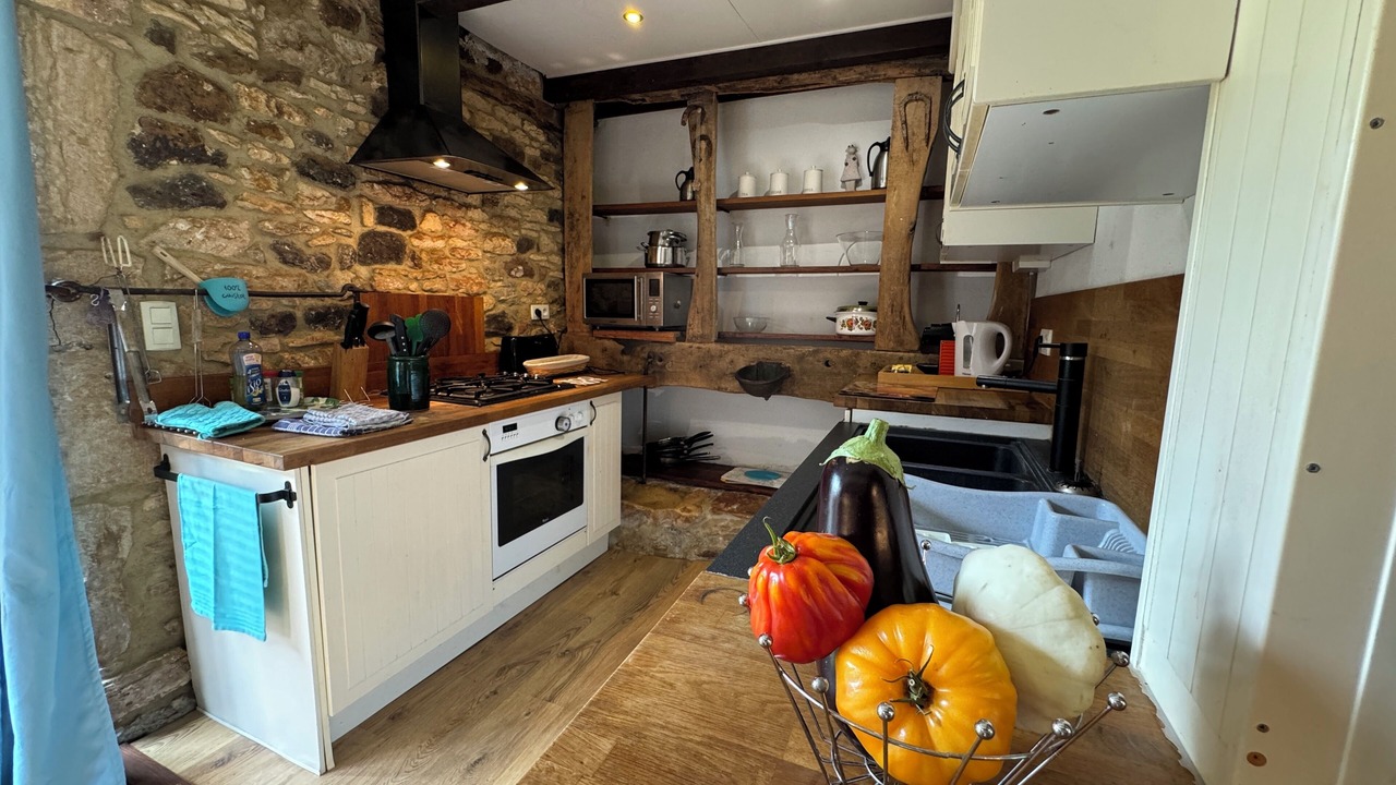 Photo of Kitchen in Frayssinet-le-Gelat