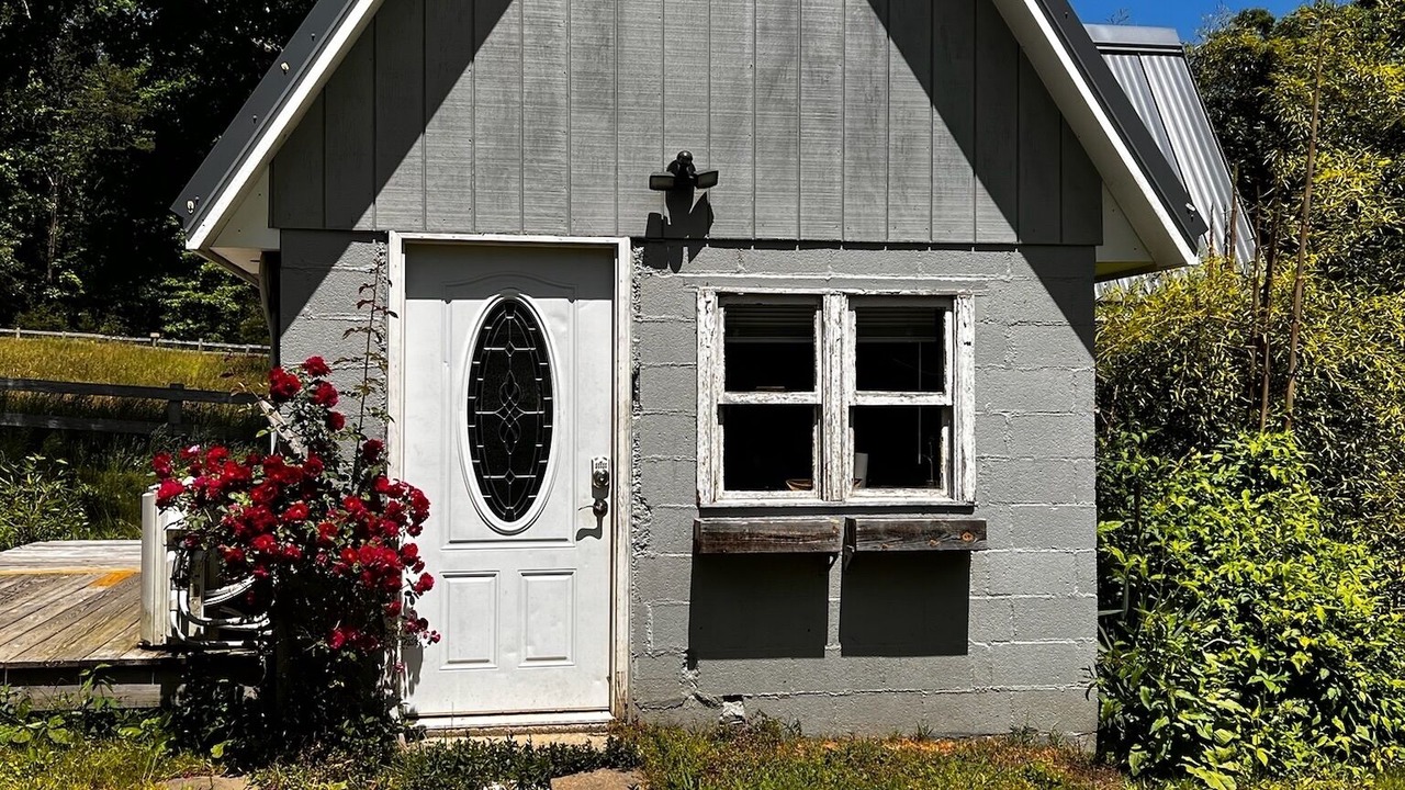 Photo of Outdoor in Boyd Tavern