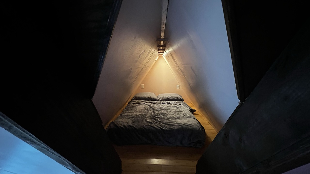 Photo of Bedroom in Boyd Tavern