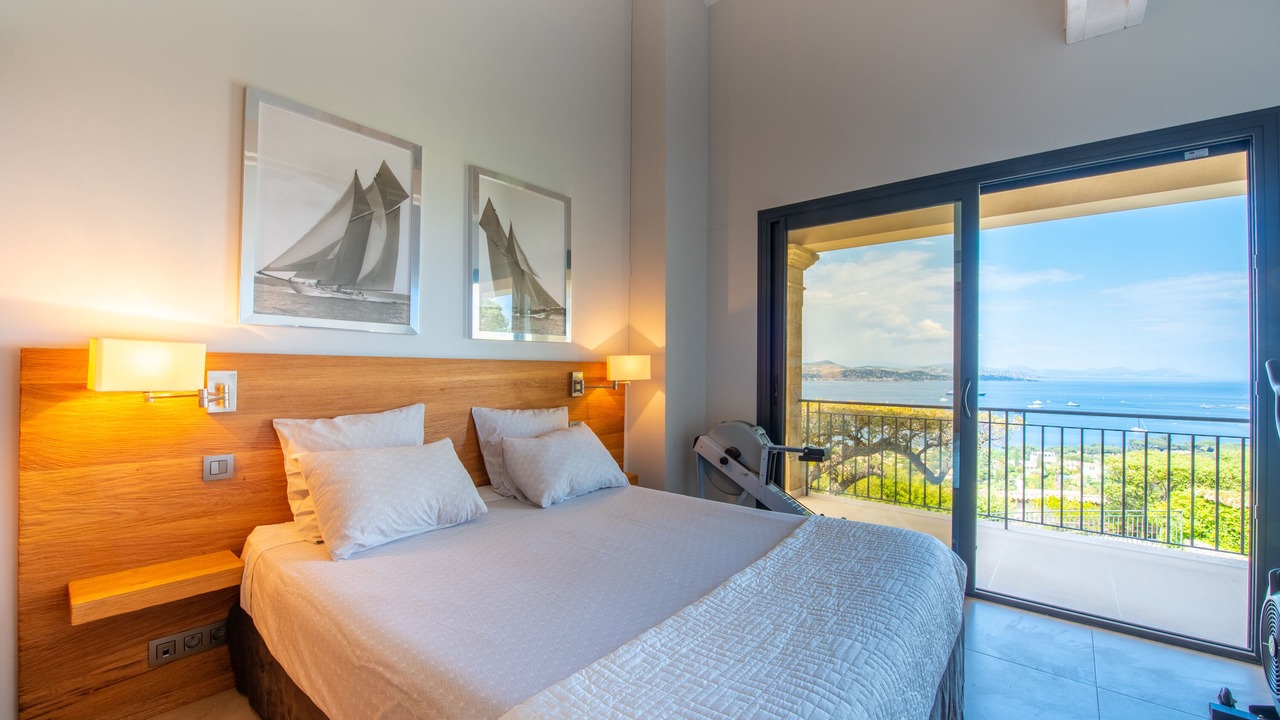 Photo of Bedroom in Cote d'Azur- French Riviera