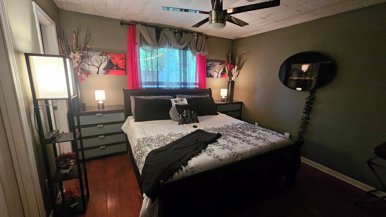 Photo of Bedroom in Shreveport