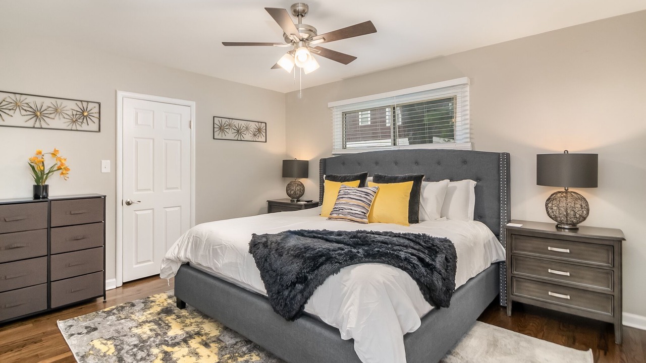 Photo of Bedroom in Elgin