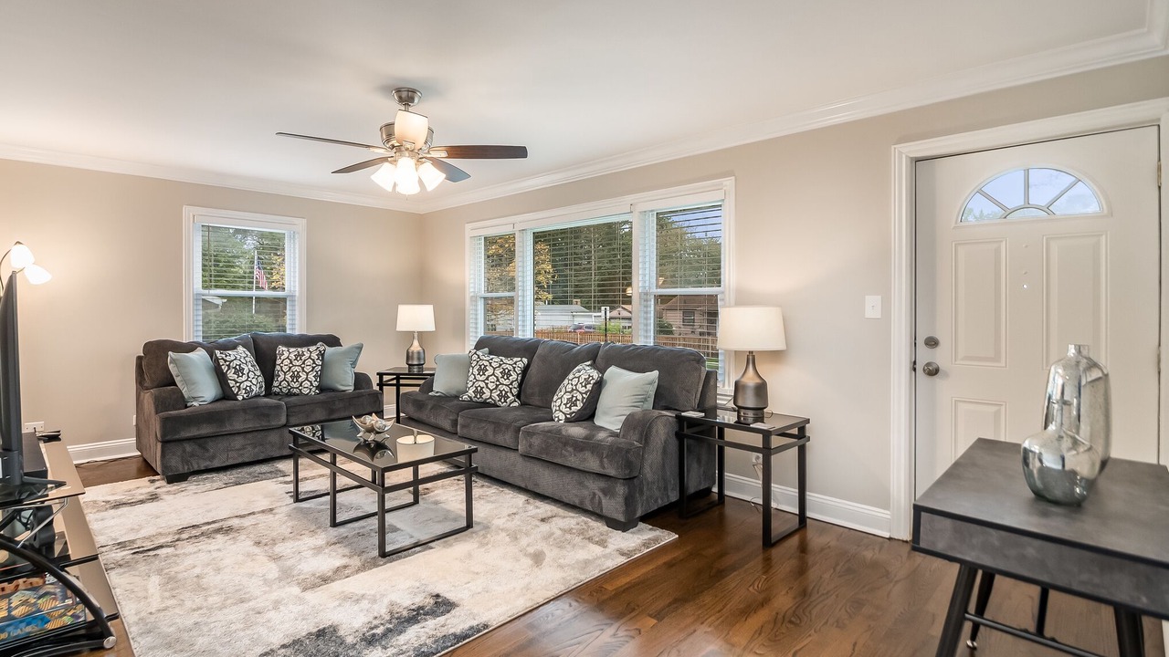 Photo of Livingroom in Elgin
