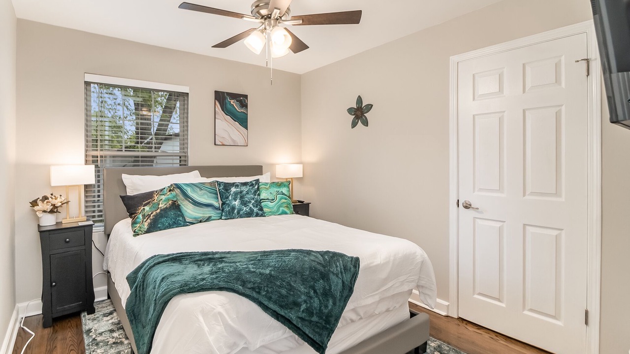 Photo of Bedroom in Elgin