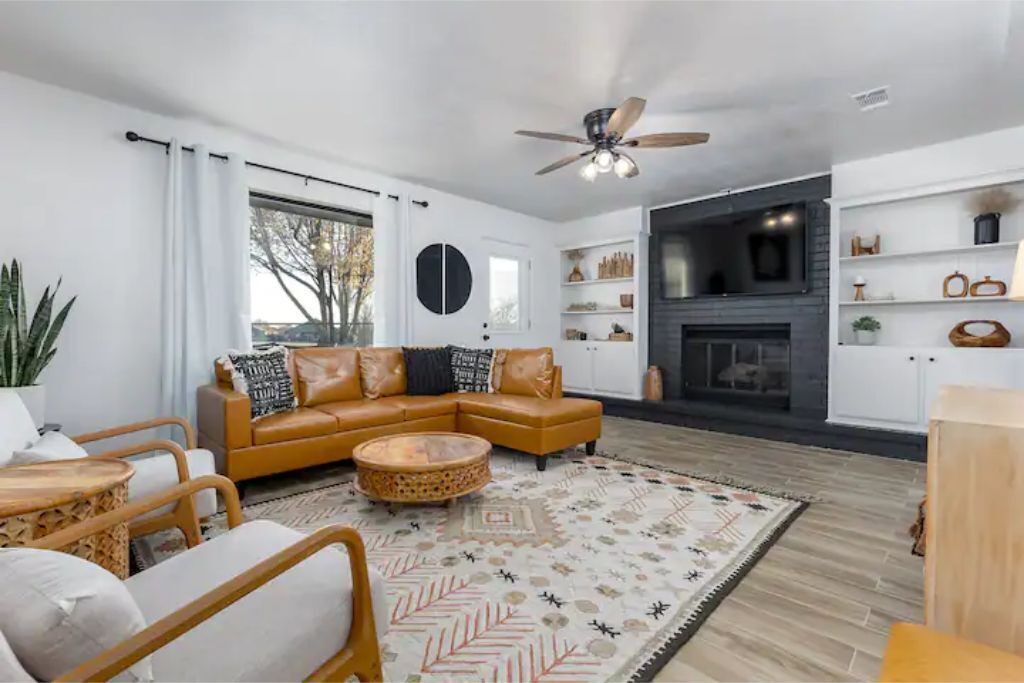 Photo of Livingroom in Moore