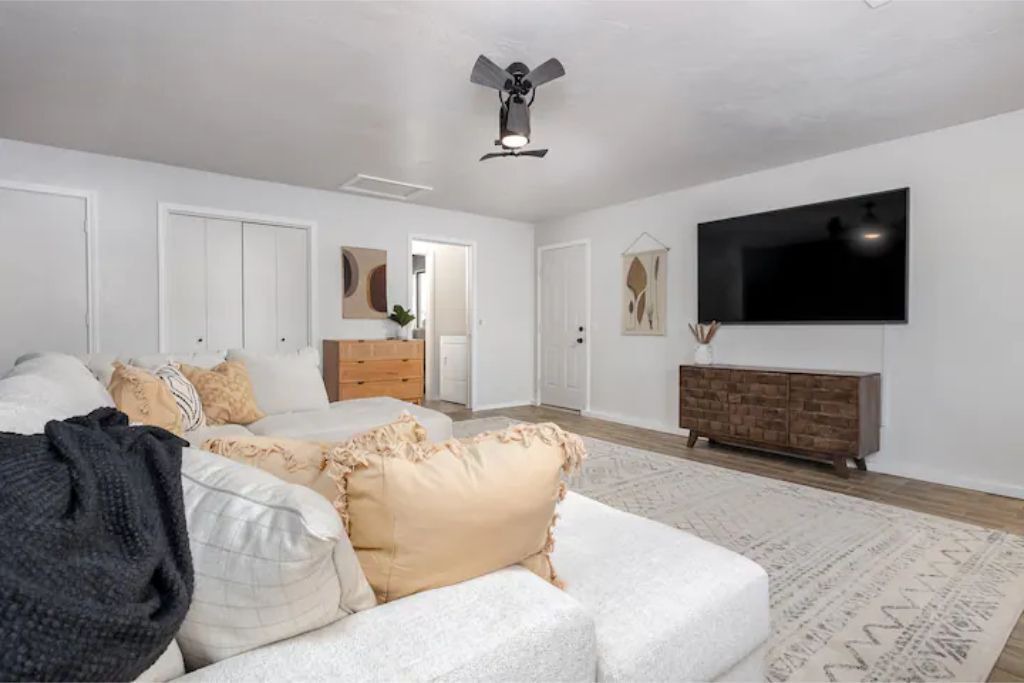 Photo of Livingroom in Moore