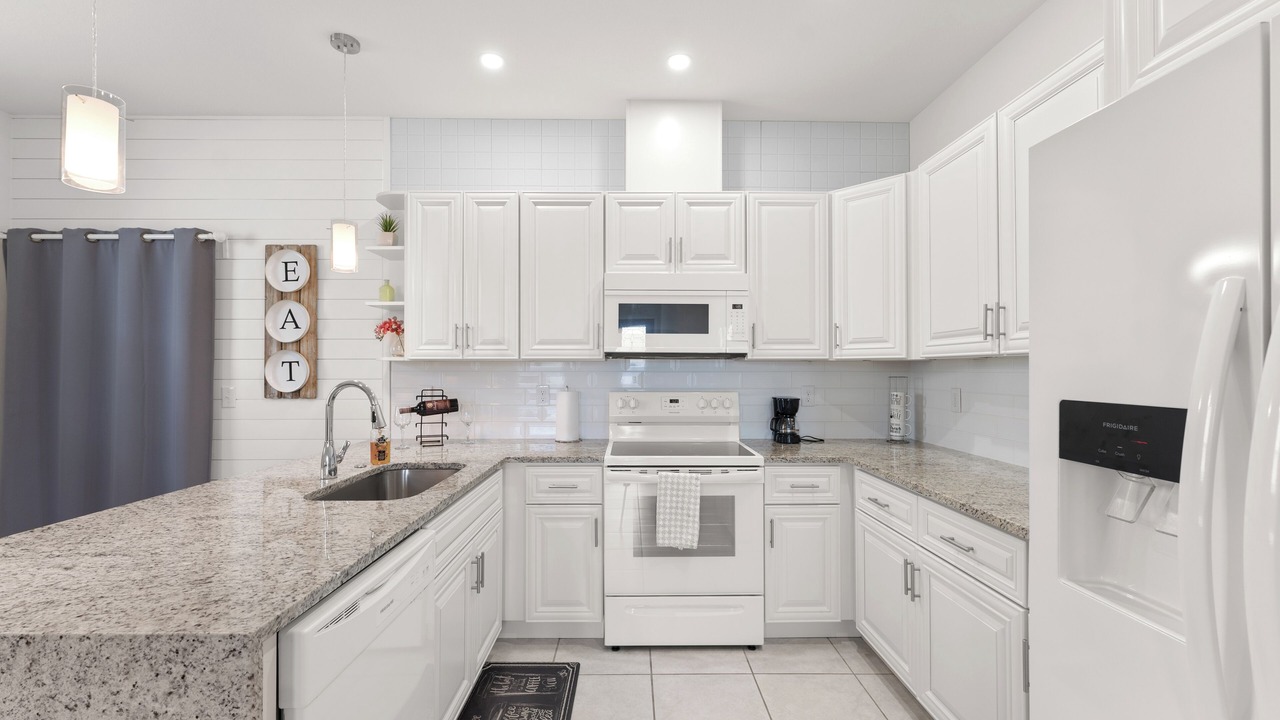 Photo of Kitchen in Bearss Plaza