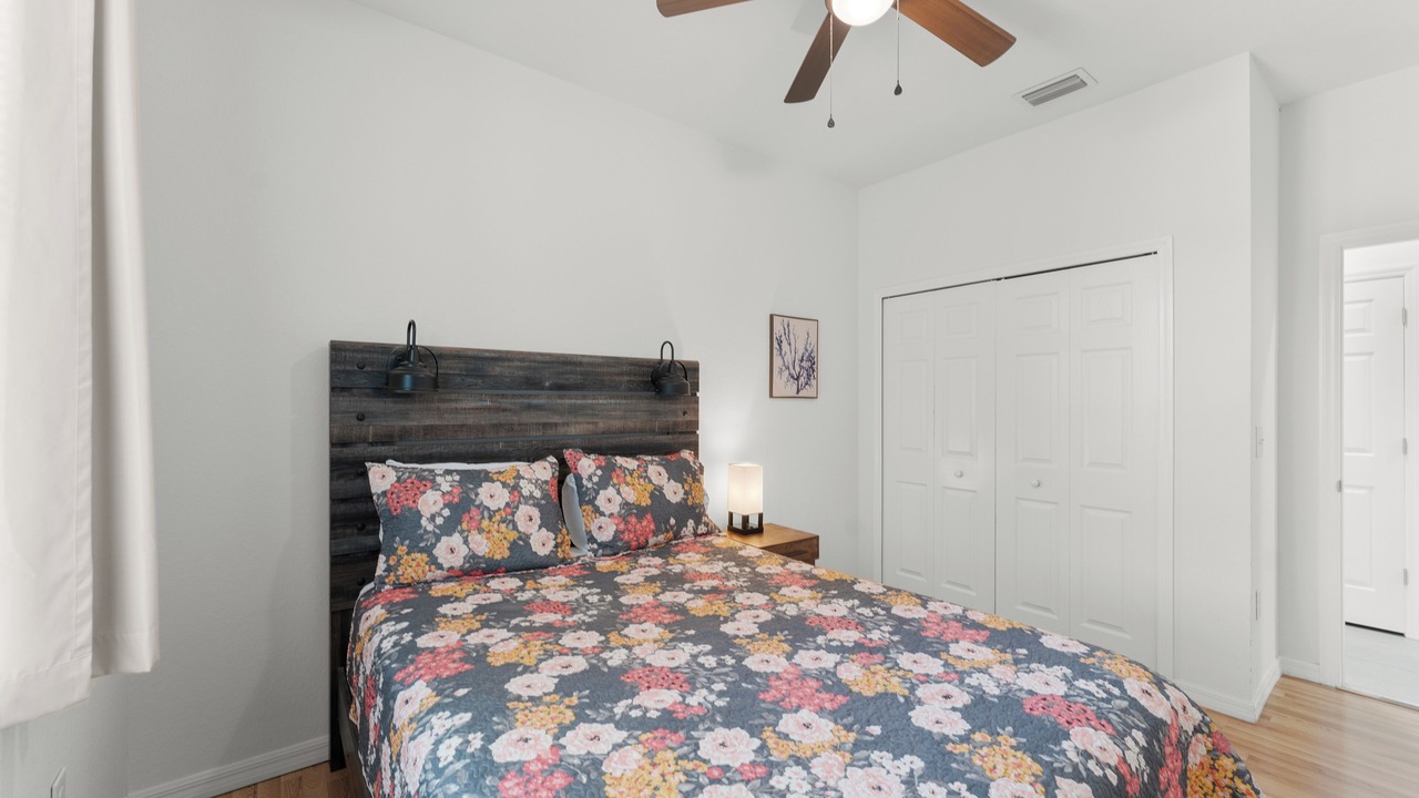Photo of Bedroom in Bearss Plaza