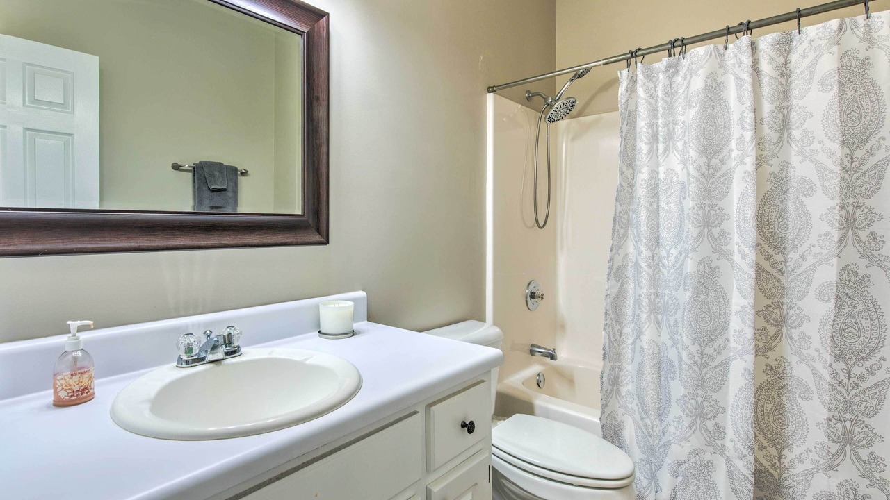 Photo of Bathroom in Euharlee