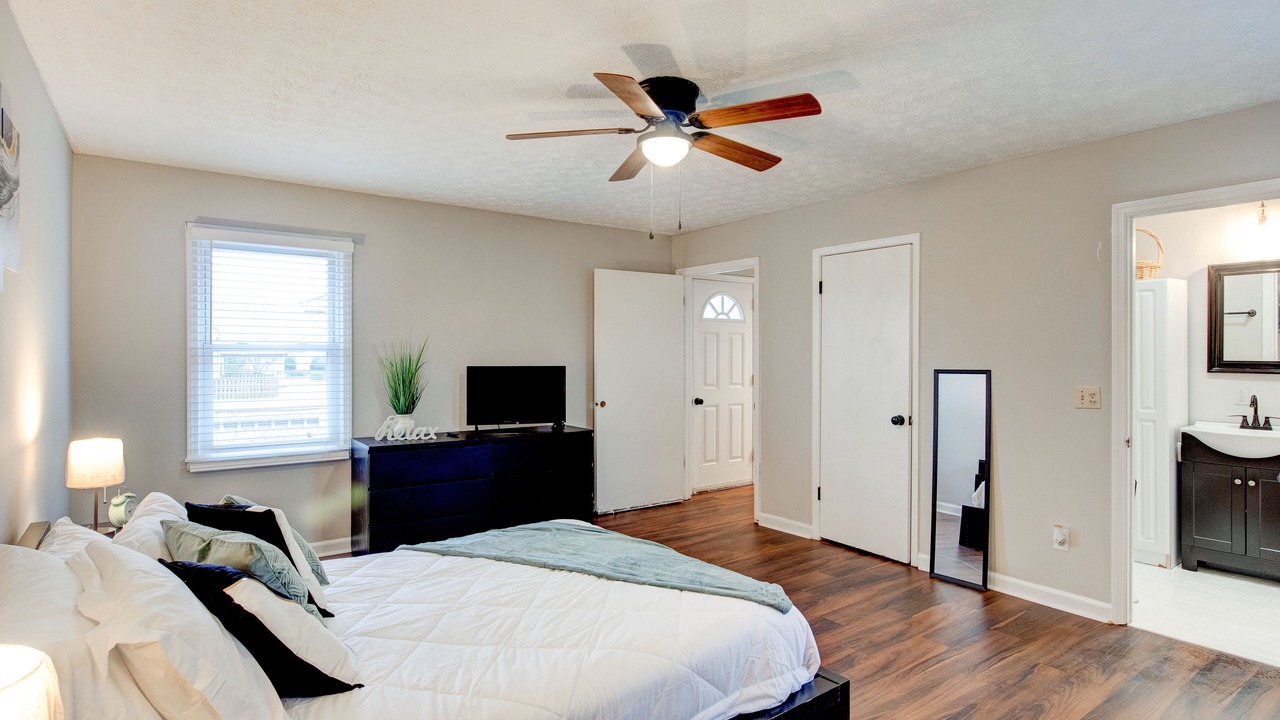Photo of Bedroom in Mount Berry
