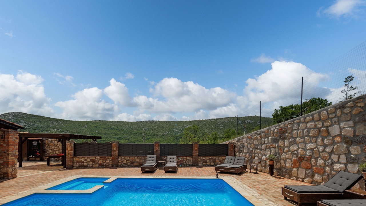 Photo of Outdoor in Drivenik