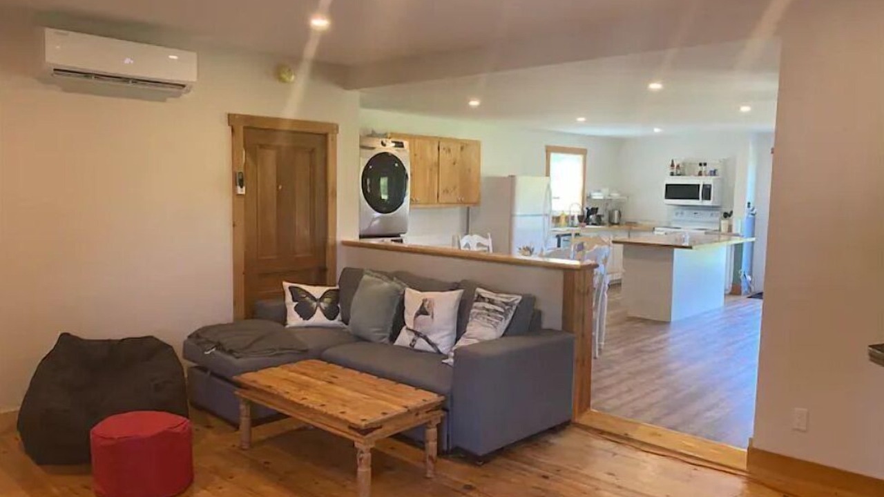 Photo of Livingroom in Stanstead Township