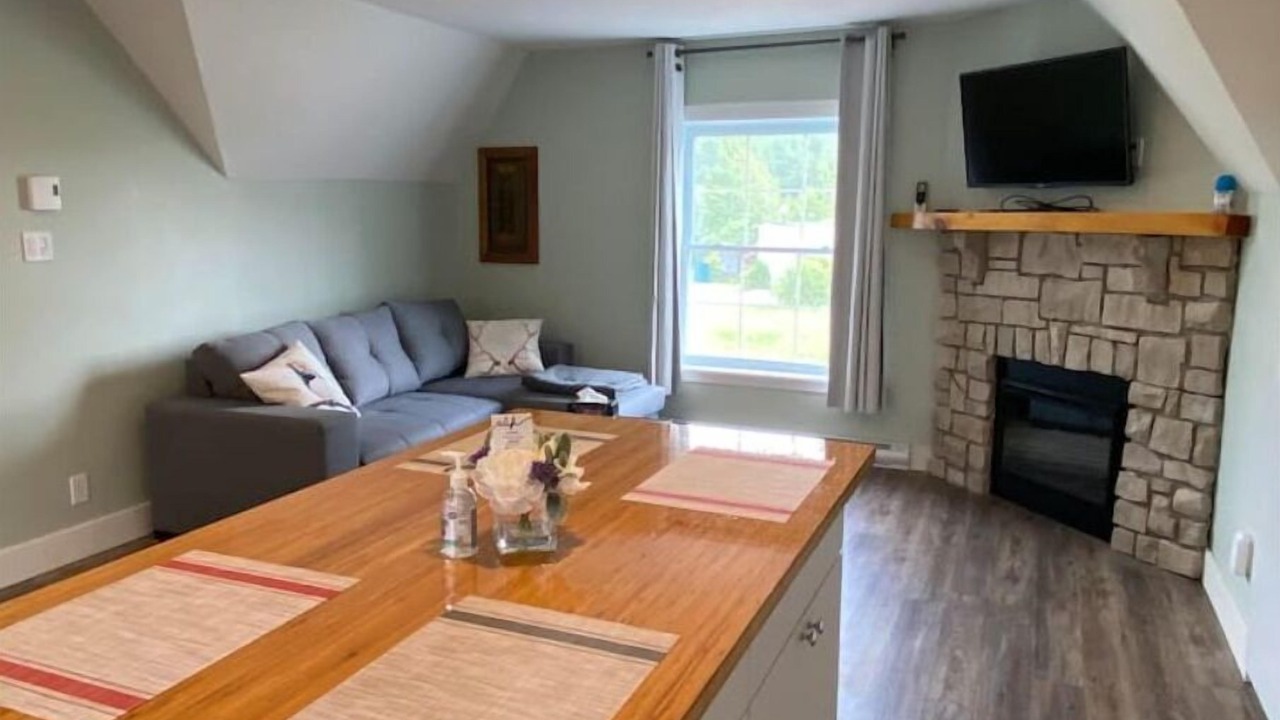 Photo of Livingroom in Stanstead Township