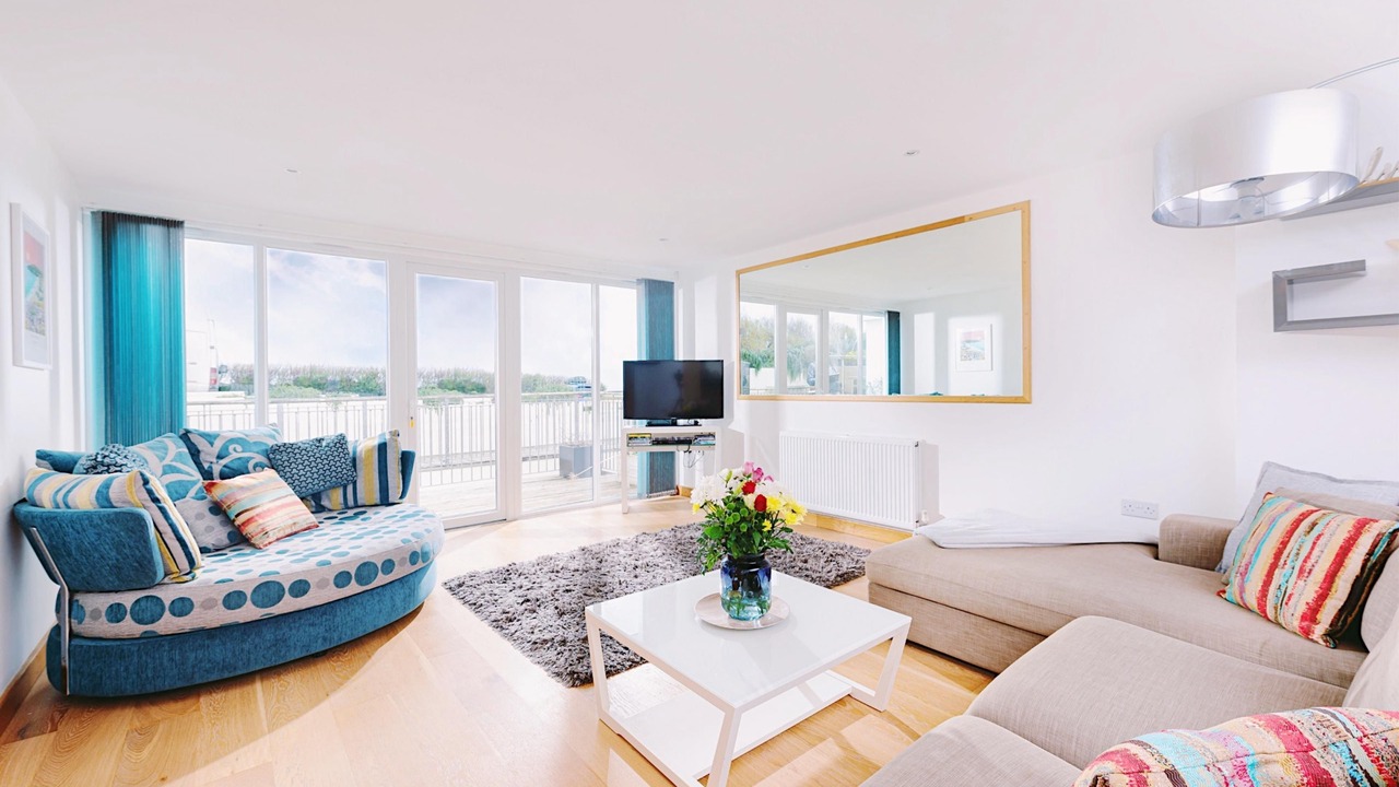 Photo of Livingroom in Lusty Glaze