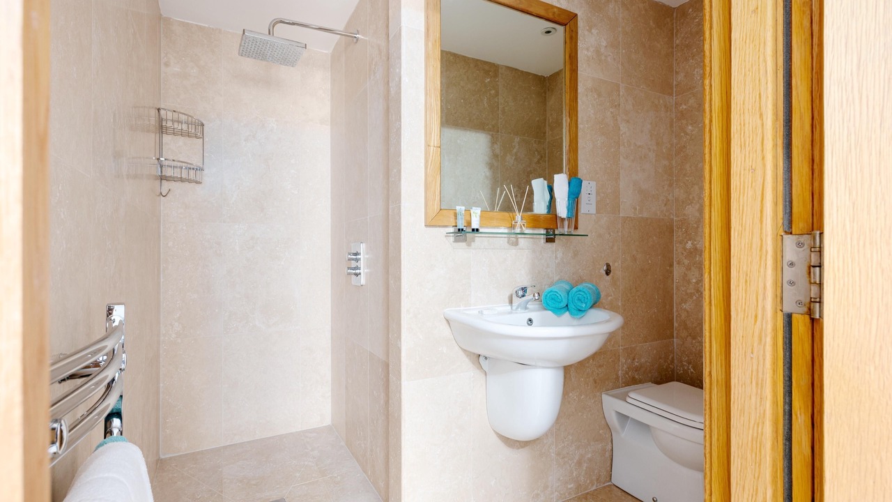 Photo of Bathroom in Lusty Glaze