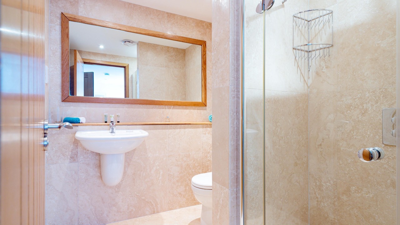 Photo of Bathroom in Lusty Glaze