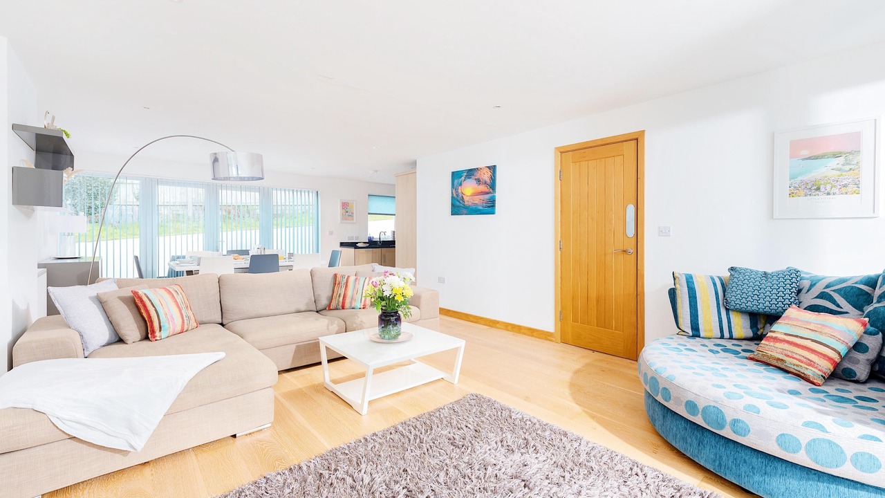 Photo of Livingroom in Lusty Glaze