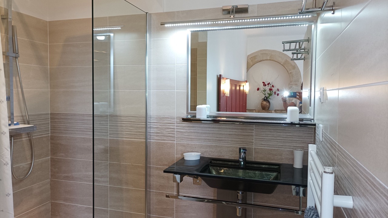 Photo of Bathroom in Saint-Martin-de-Fressengeas