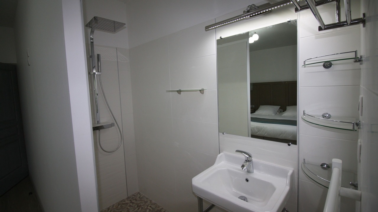 Photo of Bathroom in Saint-Martin-de-Fressengeas