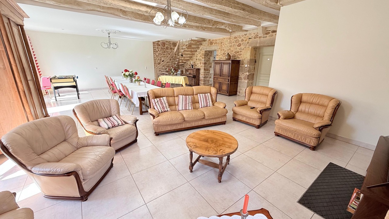 Photo of Livingroom in Saint-Martin-de-Fressengeas