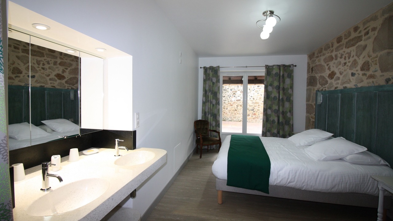 Photo of Bedroom in Saint-Martin-de-Fressengeas