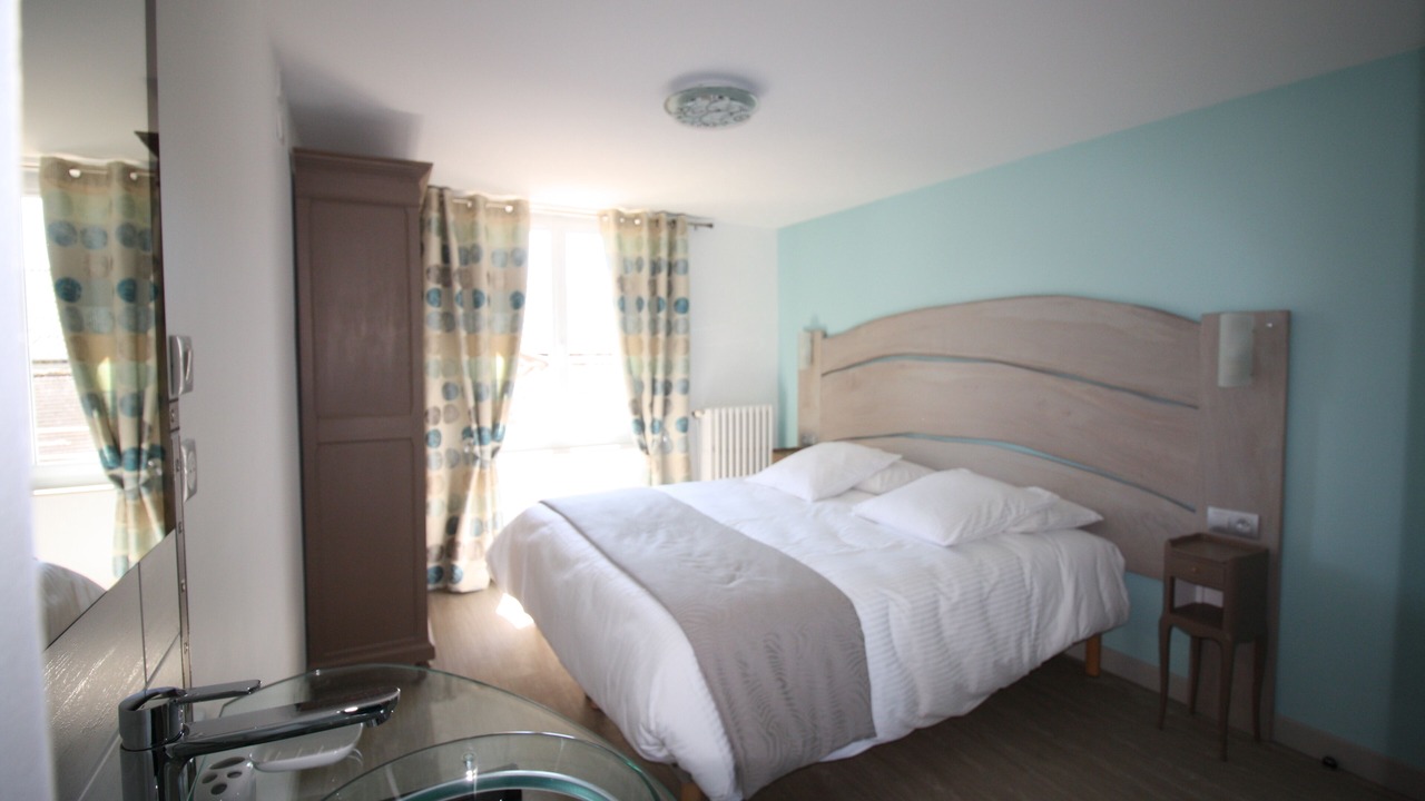 Photo of Bedroom in Saint-Martin-de-Fressengeas